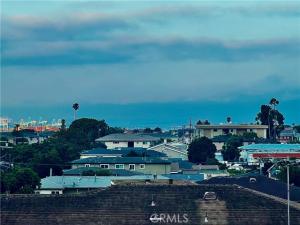 MLS #OC25197463 image #0