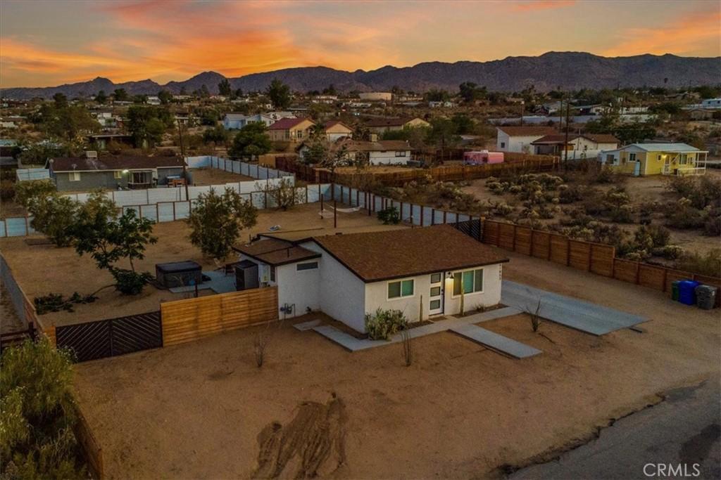 MLS #OC25198381 image #0