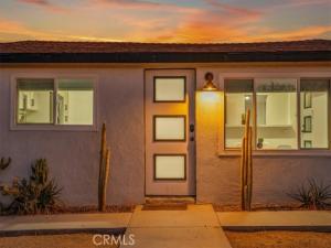 MLS #OC25198381 image #0