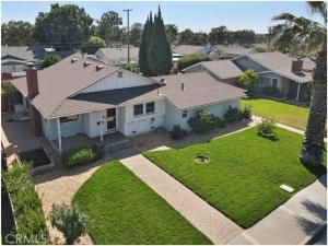 MLS #OC25198439 image #0