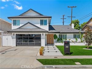 MLS #OC25200553 image #0