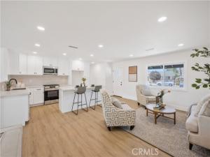 MLS #OC25200560 image #0