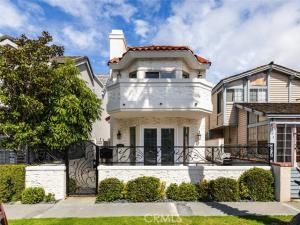 MLS #OC25200692 image #0