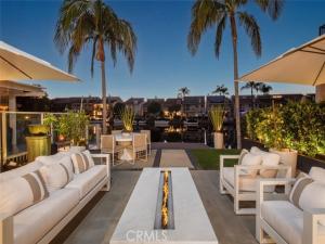 MLS #OC25200703 image #0