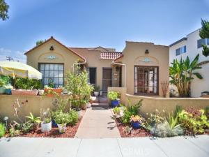 MLS #OC25200792 image #0