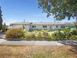 MLS #OC25201346 image #0