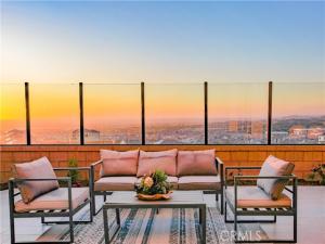 MLS #OC25202057 image #0