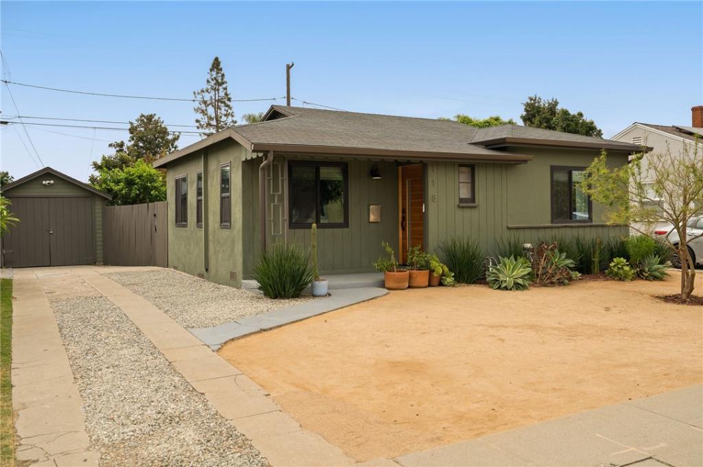 MLS #OC25202740 image #0