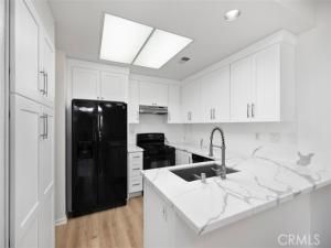 MLS #OC25202827 image #0