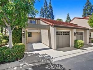 MLS #OC25202829 image #0
