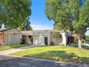 MLS #OC25203087 image #0