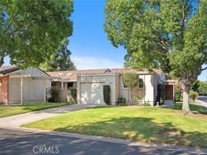 MLS #OC25203087 image #0