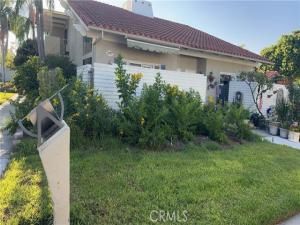 MLS #OC25203215 image #0