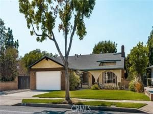 MLS #OC25203344 image #0