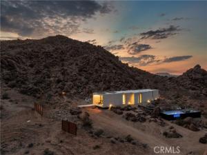 MLS #OC25206390 image #0