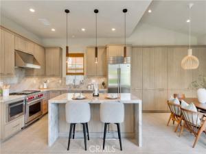 MLS #OC25206742 image #0