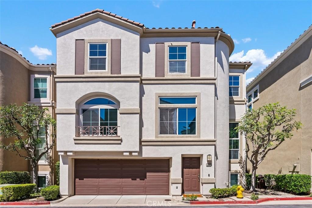 MLS #OC25207603 image #0