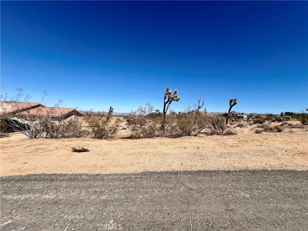 MLS #OC25211044 image #0