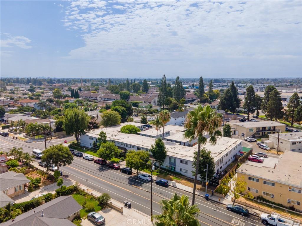 MLS #OC25214158 image #0