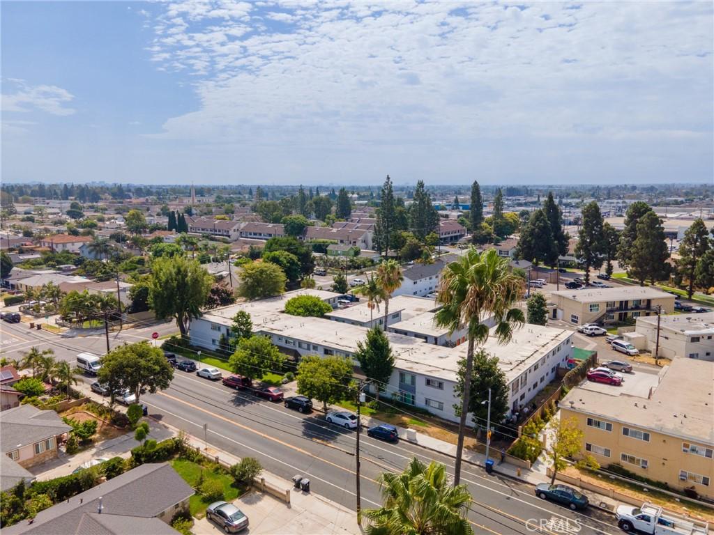 MLS #OC25214158 image #0