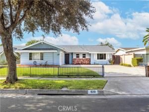 MLS #OC25214639 image #0