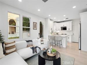 MLS #OC25214740 image #0