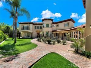 MLS #OC25215091 image #0