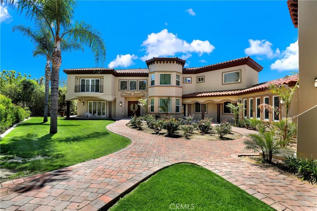 MLS #OC25215091 image #0