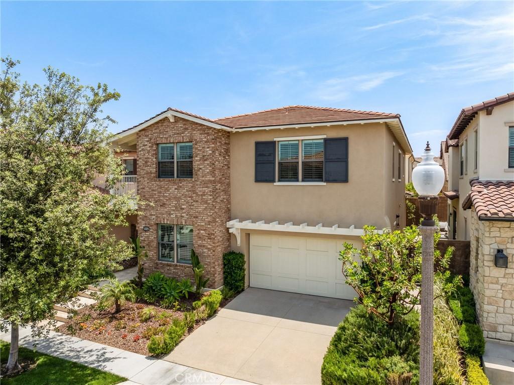 MLS #OC25215392 image #0