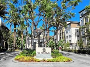 MLS #OC25215592 image #0