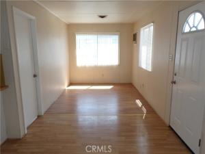 MLS #OC25216288 image #0