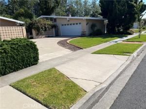 MLS #OC25216434 image #0