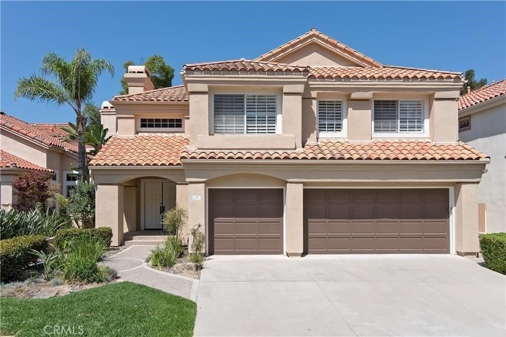 MLS #OC25216536 image #0