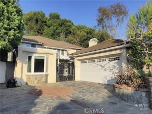 MLS #OC25216887 image #0