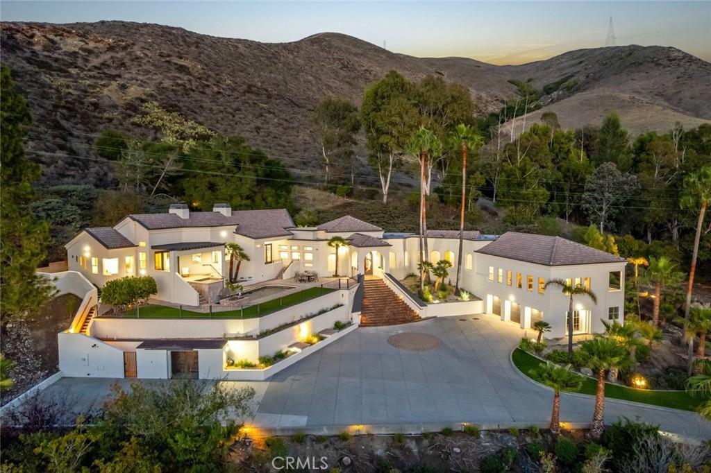 MLS #OC25217429 image #0