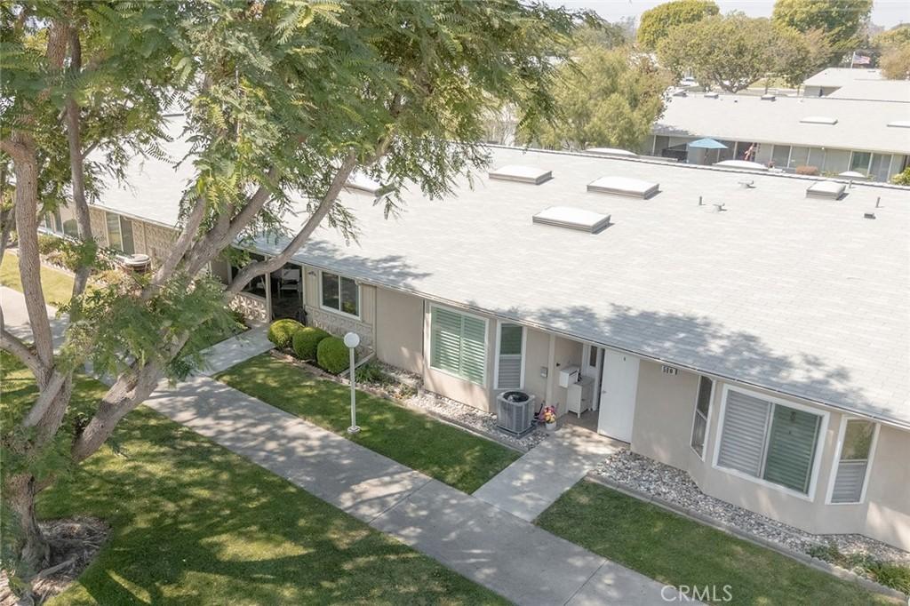 MLS #OC25217576 image #0