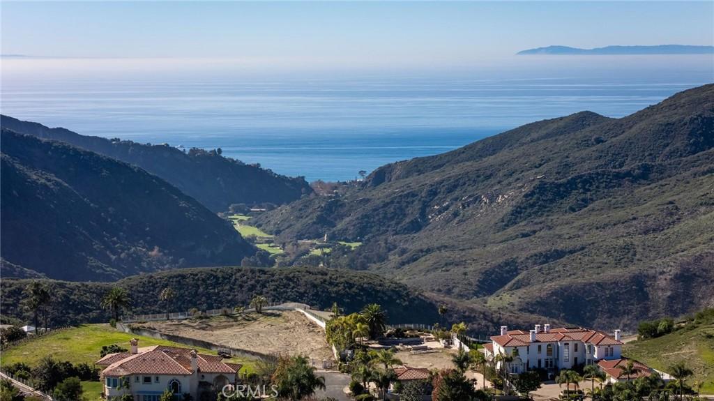 MLS #OC25217799 image #0