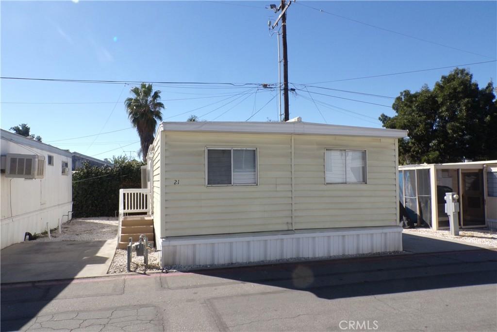 MLS #OC25218372 image #0