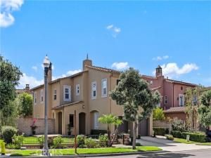 MLS #OC25218446 image #0