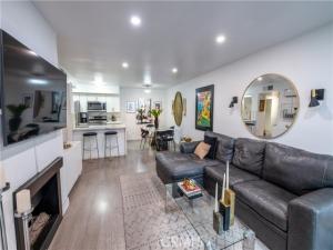 MLS #OC25218500 image #0