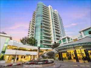 MLS #OC25218588 image #0