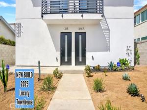 MLS #OC25218733 image #0