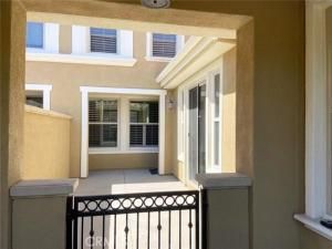 MLS #OC25218788 image #0