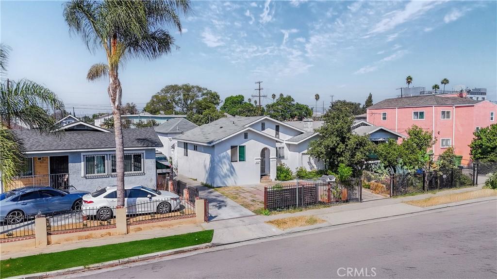MLS #OC25218817 image #0