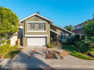 MLS #OC25218925 image #0