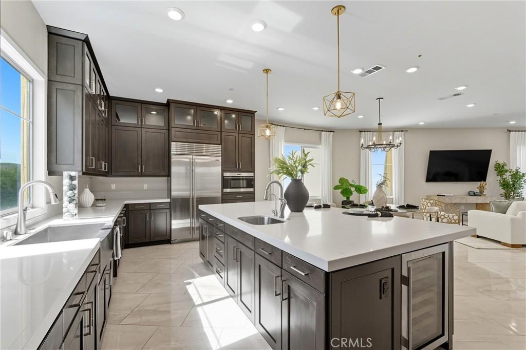 MLS #OC25219085 image #0