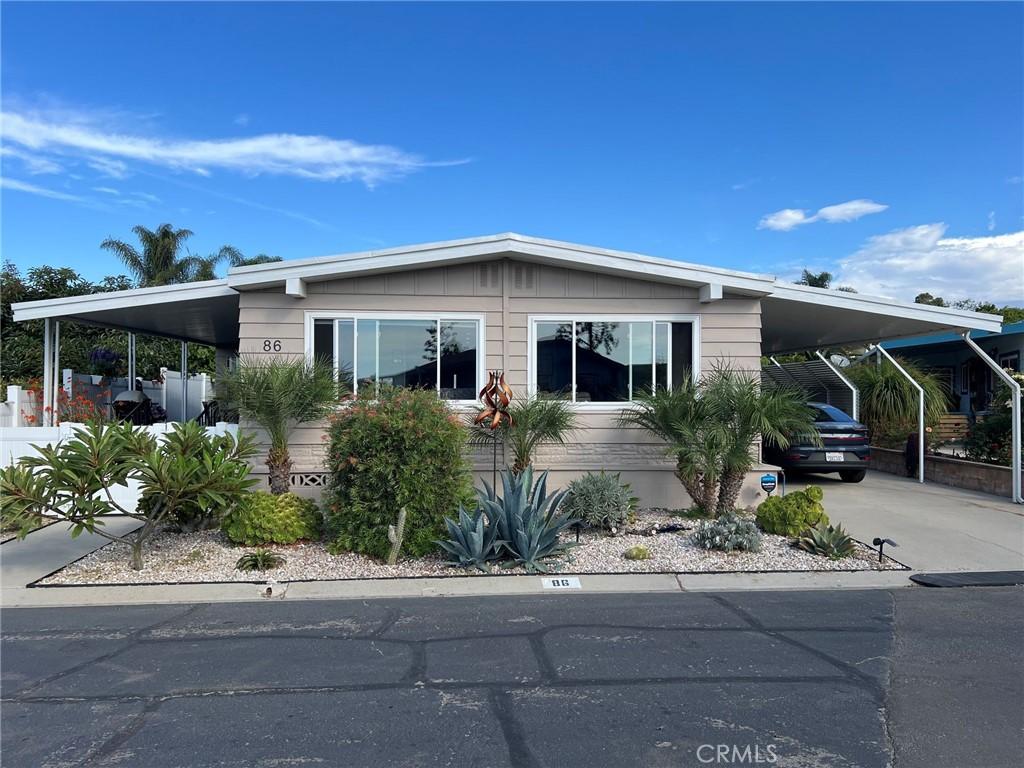 MLS #OC25219405 image #0