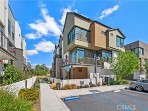 MLS #OC25219978 image #0