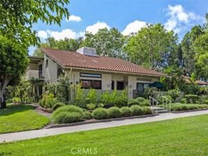 MLS #OC25220230 image #0