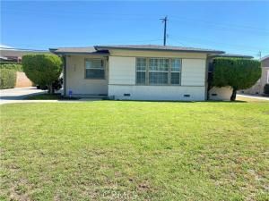 MLS #OC25220344 image #0